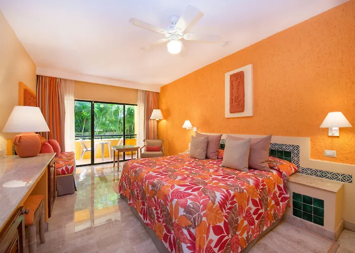 Iberostar Waves Quetzal Resort